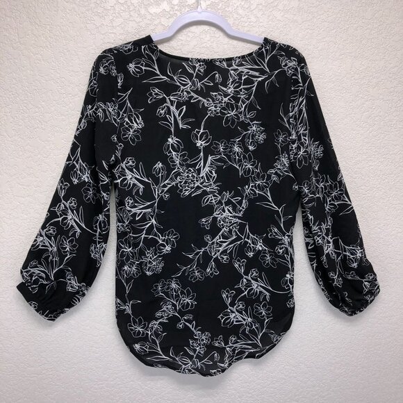 Halogen Blouse Women Small Black White Floral Long Sleeve V-Neck Lightweight - Picture 6 of 10